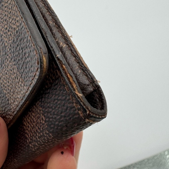 Louis Vuitton Key Case Damier Multicle 6 Hooks
Ebene Men's Women's - Picture 7 of 13